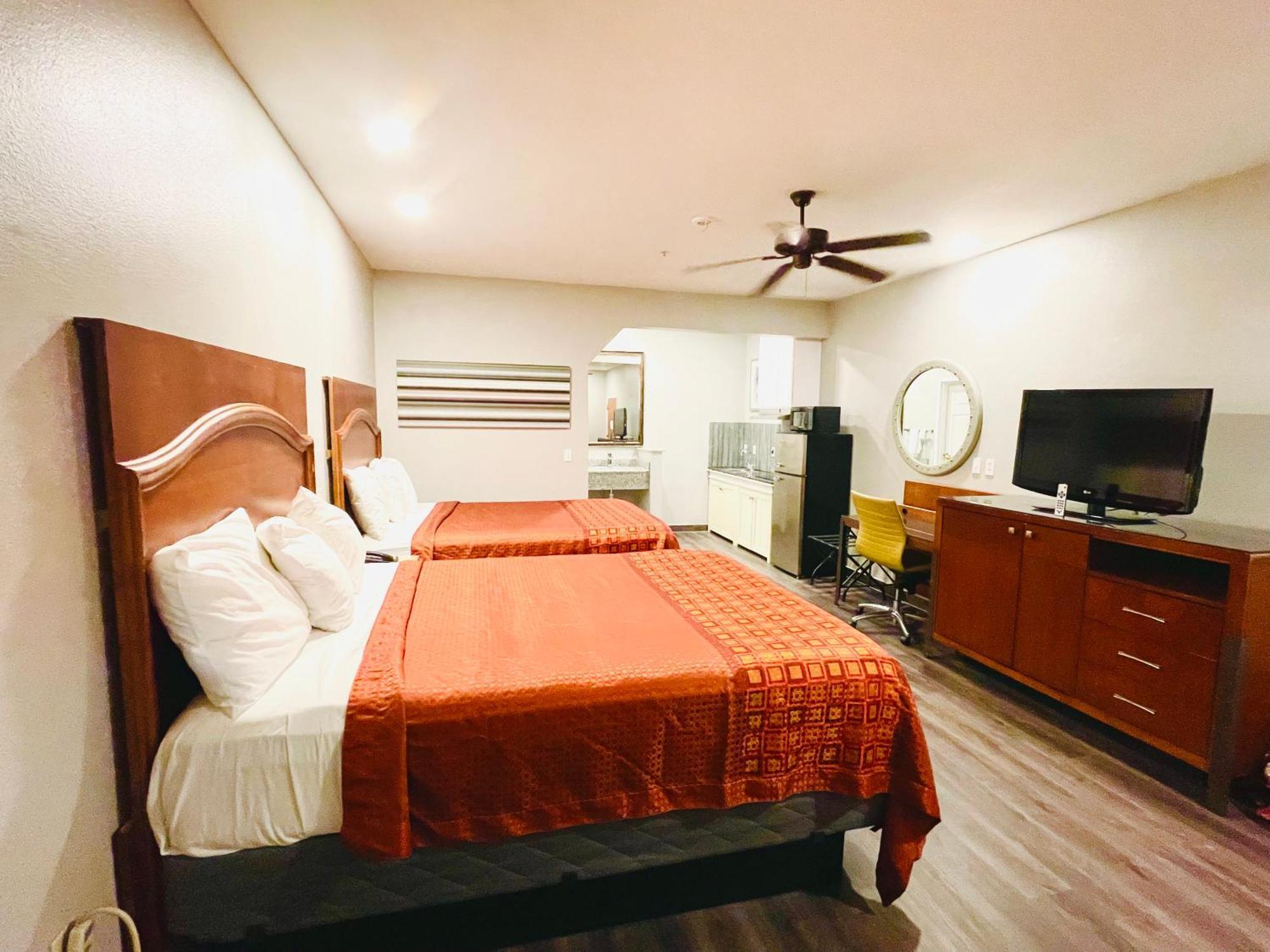 Americas Best Value Inn Лапорт Экстерьер фото