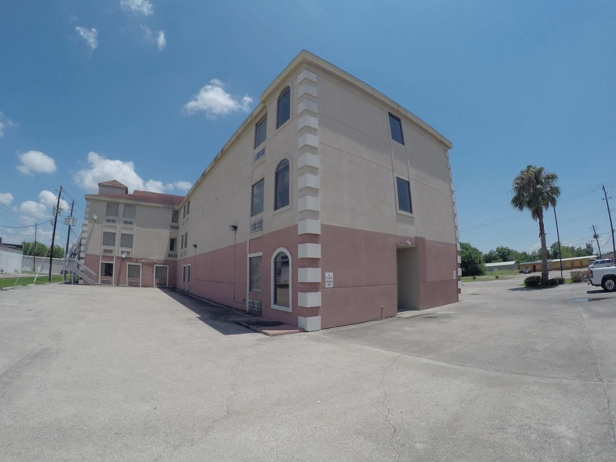 Americas Best Value Inn Лапорт Экстерьер фото