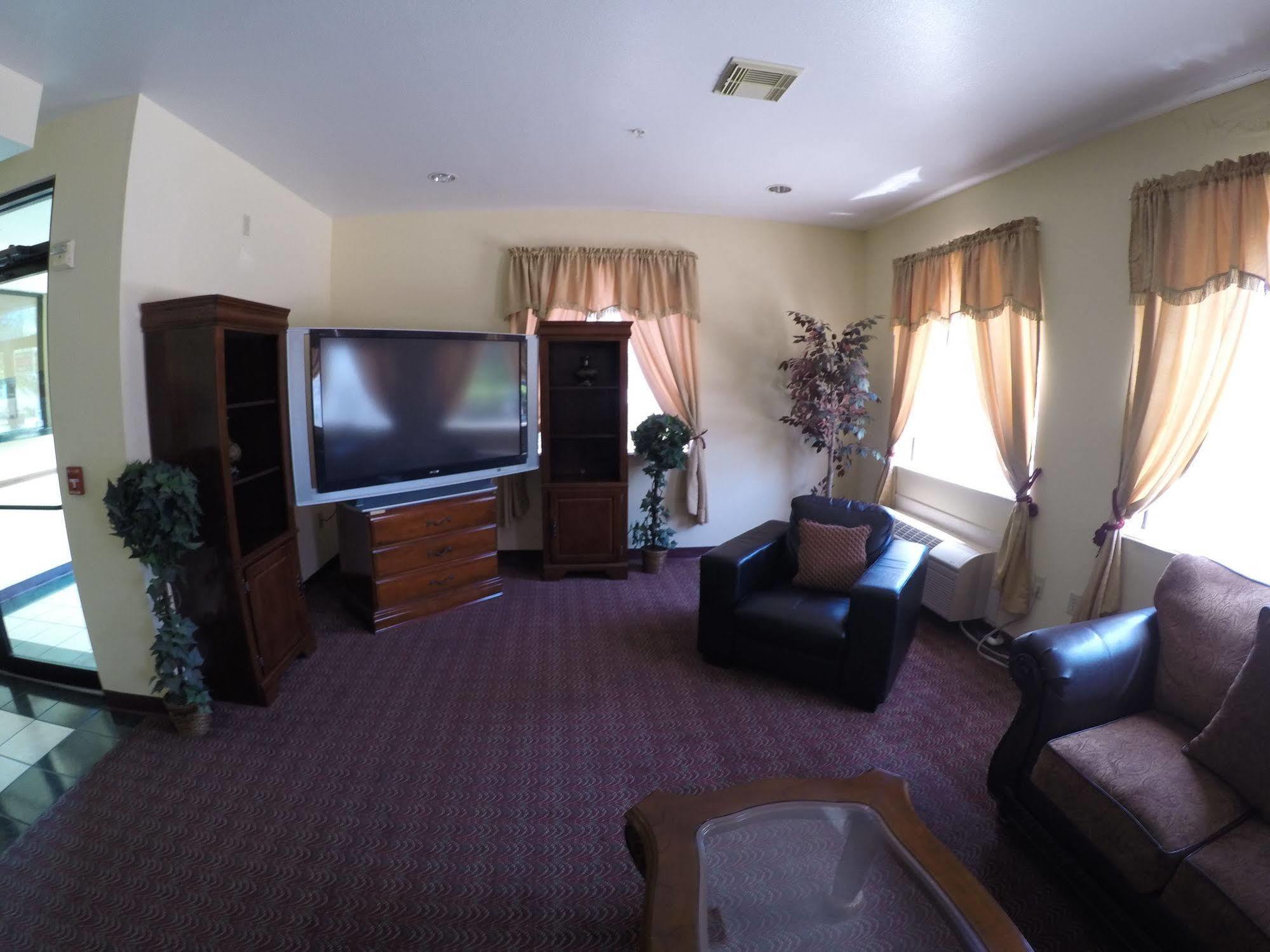 Americas Best Value Inn Лапорт Экстерьер фото