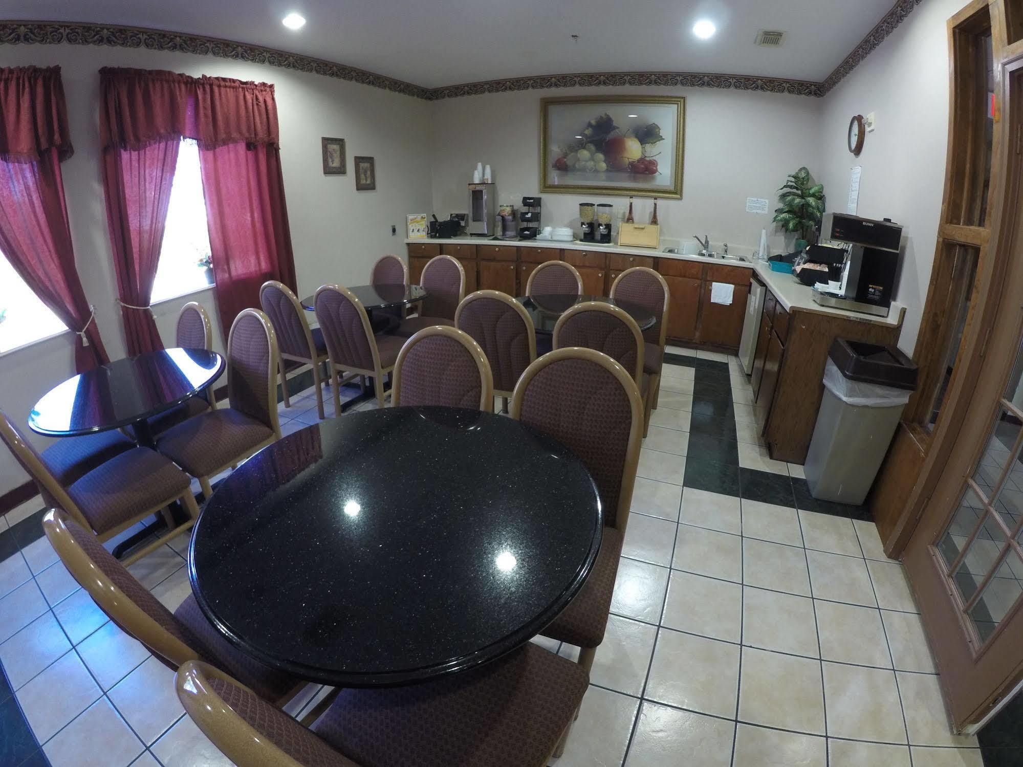Americas Best Value Inn Лапорт Экстерьер фото
