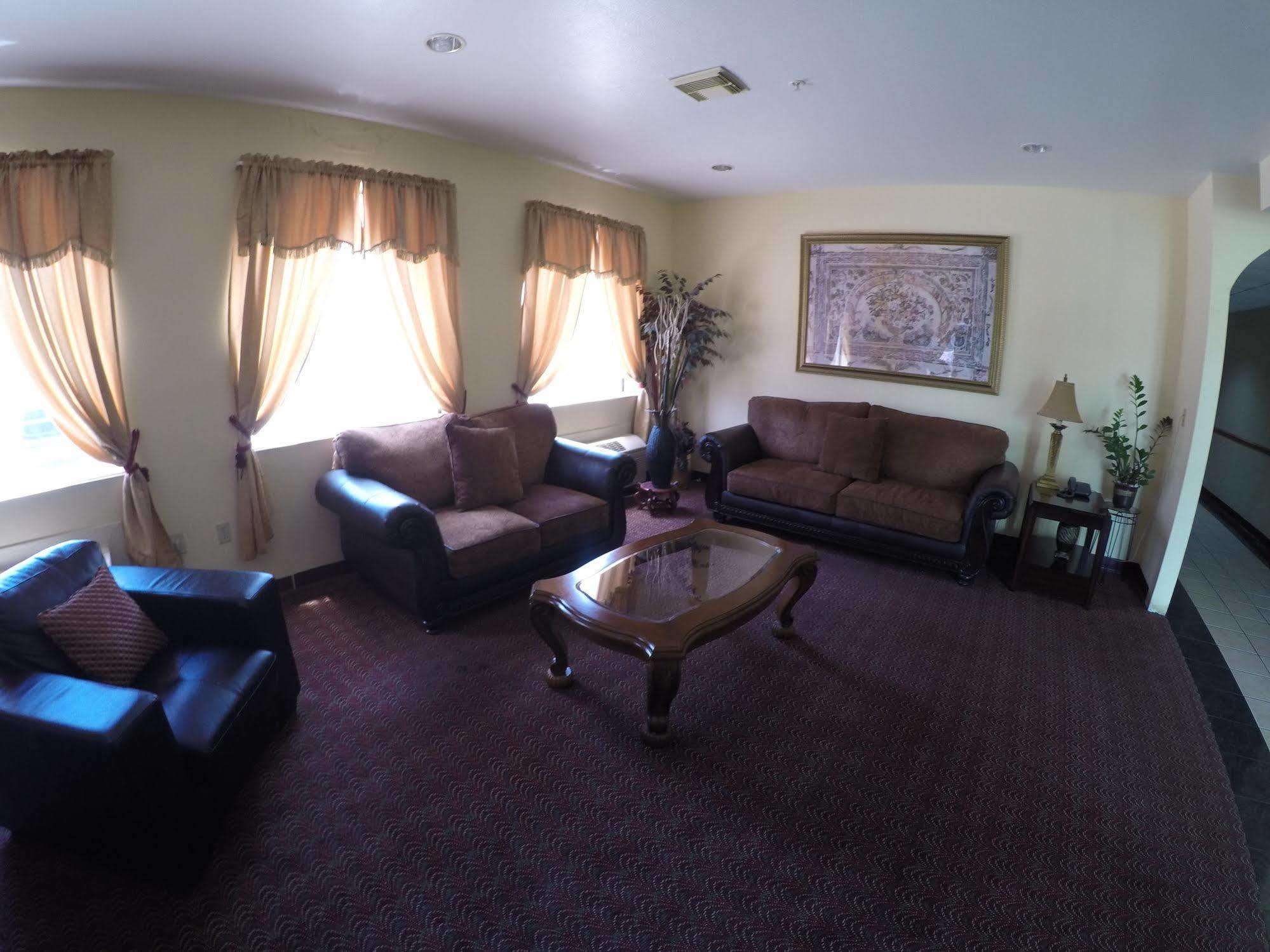 Americas Best Value Inn Лапорт Экстерьер фото