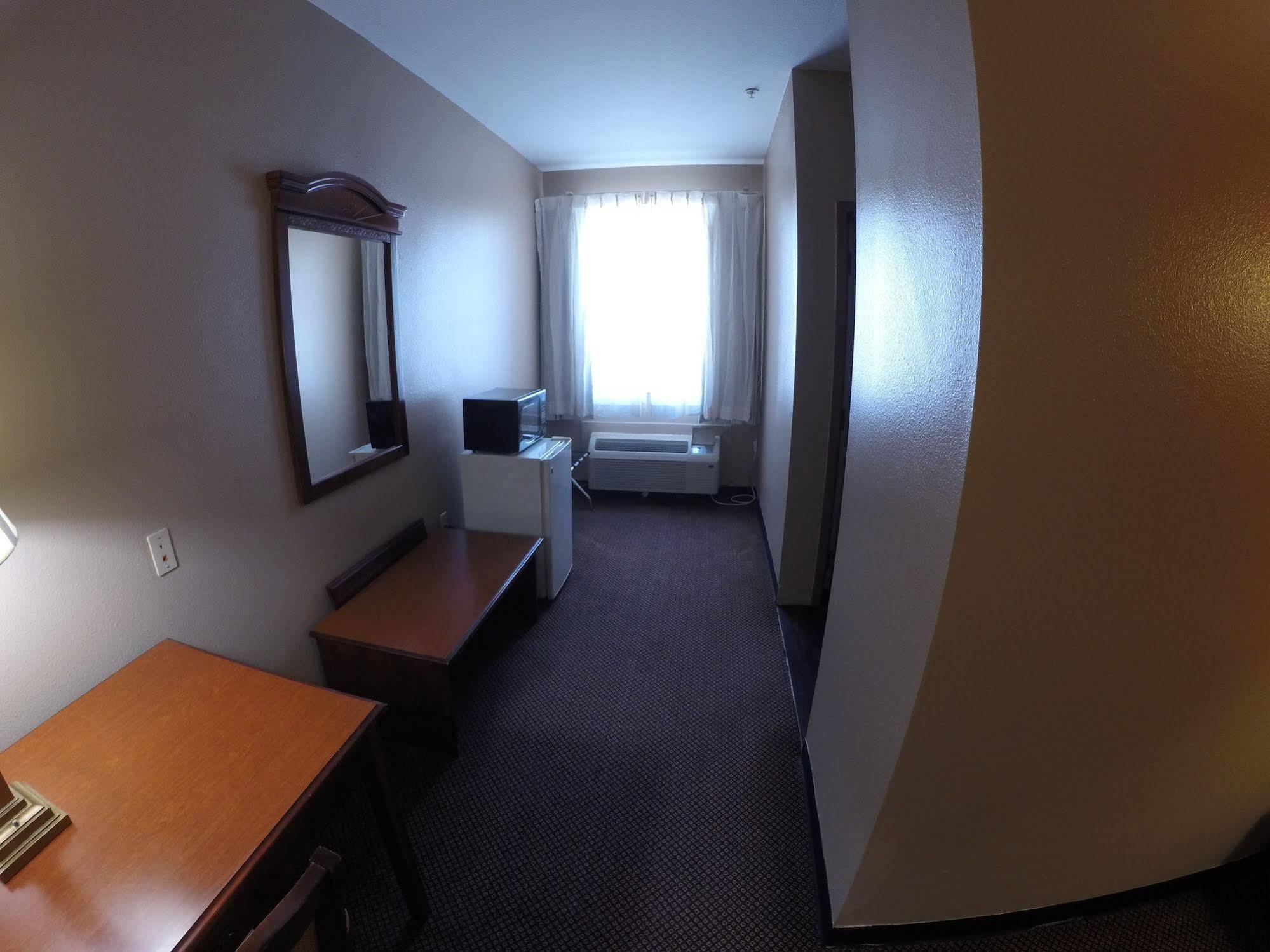 Americas Best Value Inn Лапорт Экстерьер фото